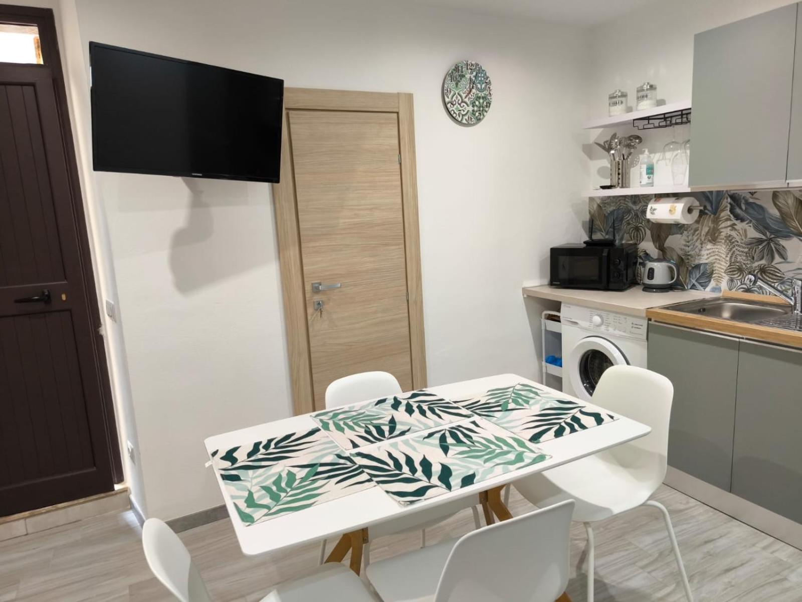 Studio Apartments Salvo 7 Agrigento Bagian luar foto